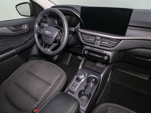Used 2023 Ford Escape Active w/ Tech Pack #1 AWD/4WD image 18