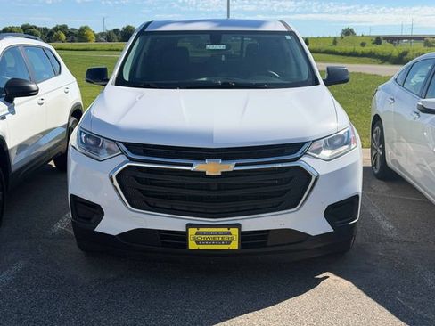 Used 2018 Chevrolet Traverse LS AWD/4WD image 2