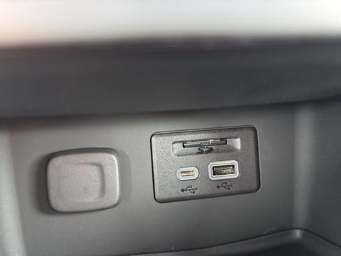 Used 2023 GMC Acadia SLE w/ Driver Convenience Package AWD/4WD image 9