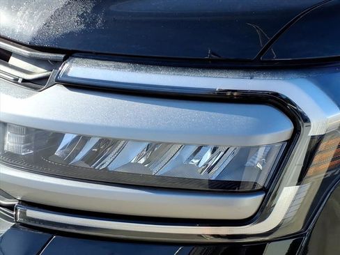 Used 2022 Ford Expedition Max XLT image 7