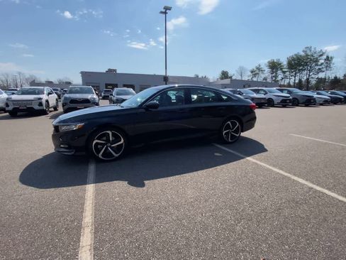 Used 2018 Honda Accord Sport image 6
