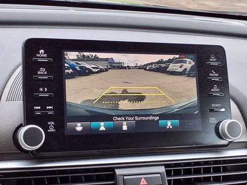 Used 2018 Honda Accord Touring image 21