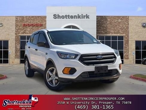 Used 2018 Ford Escape S image 1