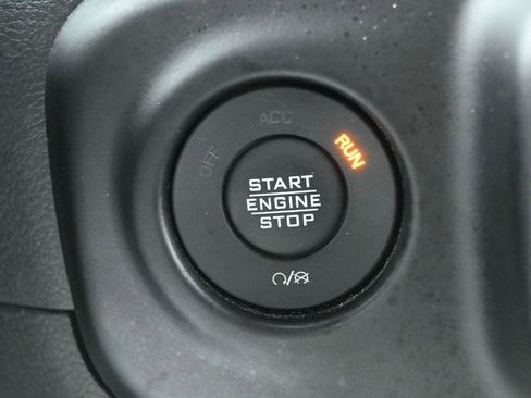 Used 2022 Jeep Gladiator Sport AWD/4WD image 27
