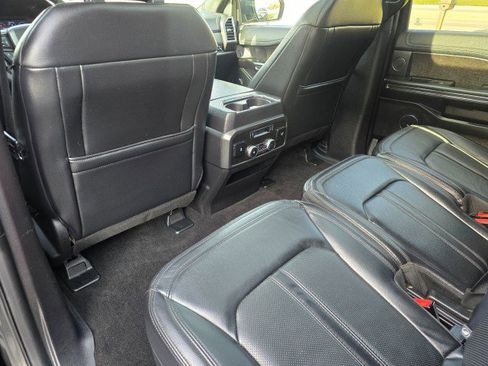 Used 2019 Ford Expedition Max Limited image 34