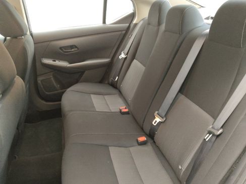 Used 2024 Nissan Sentra SV FWD image 18
