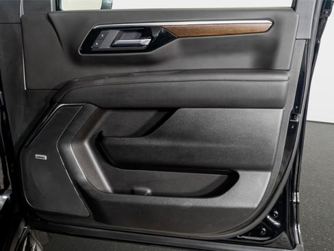 Used 2025 Chevrolet Suburban High Country w/ Sun And Tow Package image 47