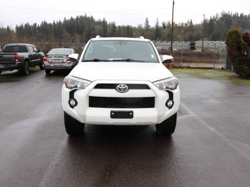 Used 2015 Toyota 4Runner SR5 Premium image 2