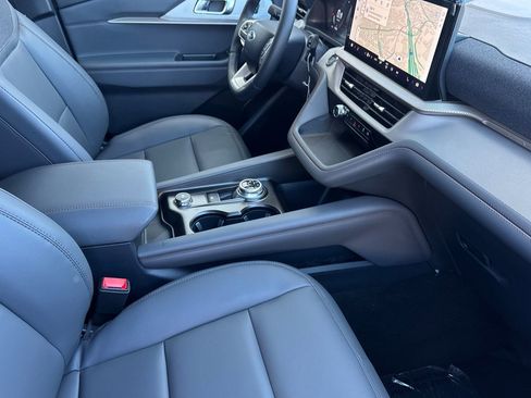 New 2026 Ford Explorer Active w/ Active Comfort Package image 16