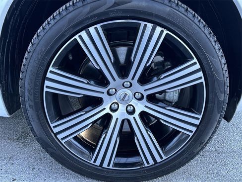Certified 2023 Volvo XC90 T8 Plus w/ Protection Package image 13