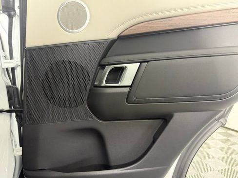 New 2026 Land Rover Discovery S AWD/4WD image 28