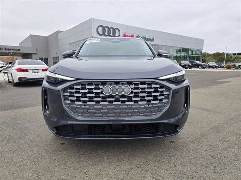 Certified 2025 Audi Q5 Premium Plus w/ Premium Plus AWD/4WD image 8
