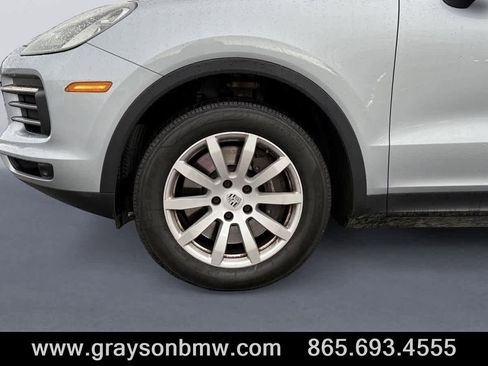 Used 2022 Porsche Cayenne image 9