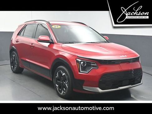 Used 2025 Kia Niro Wind FWD image 1