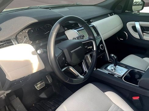 Used 2023 Land Rover Discovery Sport SE R-Dynamic image 13