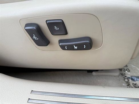 Used 2012 Lexus LS 460 image 19