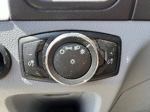 Used 2015 Ford Transit 150 XLT RWD image 30