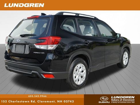 Used 2021 Subaru Forester AWD/4WD image 3