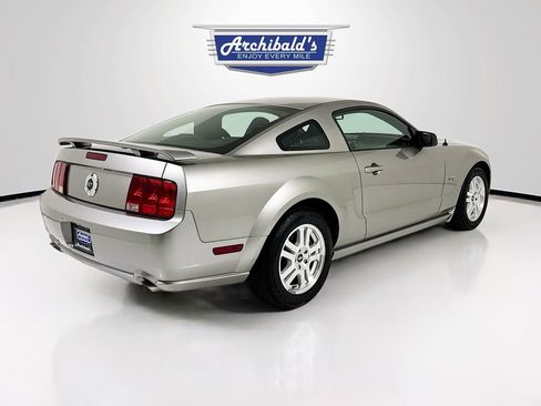 Used 2008 Ford Mustang GT RWD image 7