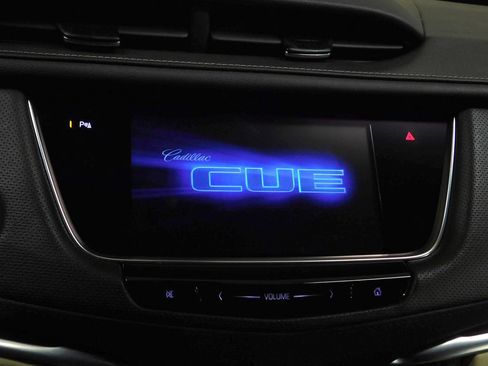 Used 2017 Cadillac XT5 FWD image 37
