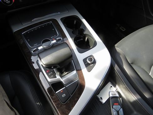 Used 2019 Audi Q7 2.0T Premium Plus w/ Premium Plus Package image 28