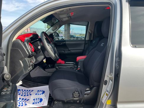 Used 2020 Toyota Tacoma 4x4 Double Cab image 14