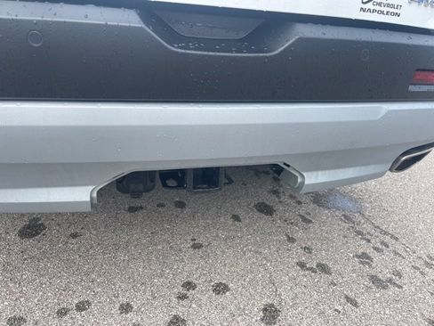 Used 2023 GMC Acadia SLE w/ Driver Convenience Package image 10