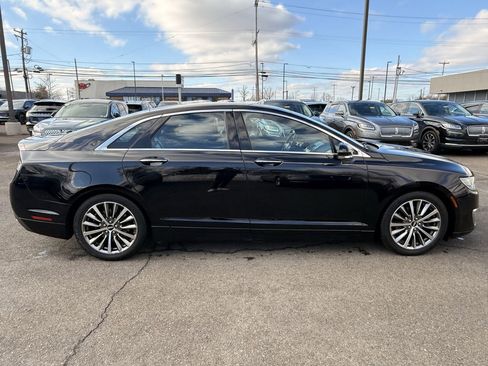 Used 2017 Lincoln MKZ Premiere image 6