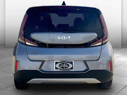 Used 2025 Kia Soul LX FWD image 6