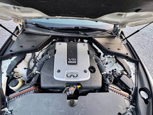 Used 2015 INFINITI Q50 Premium RWD image 14