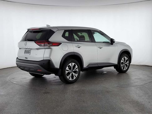 Used 2023 Nissan Rogue SV FWD image 3