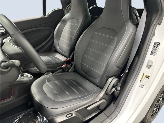 Used 2018 smart fortwo electric drive RWD image 26