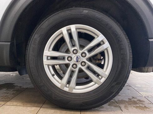 Used 2020 Ford Explorer XLT w/ Comfort Package image 27