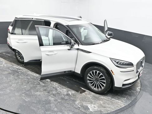 Used 2023 Lincoln Aviator AWD w/ Premium Package image 62