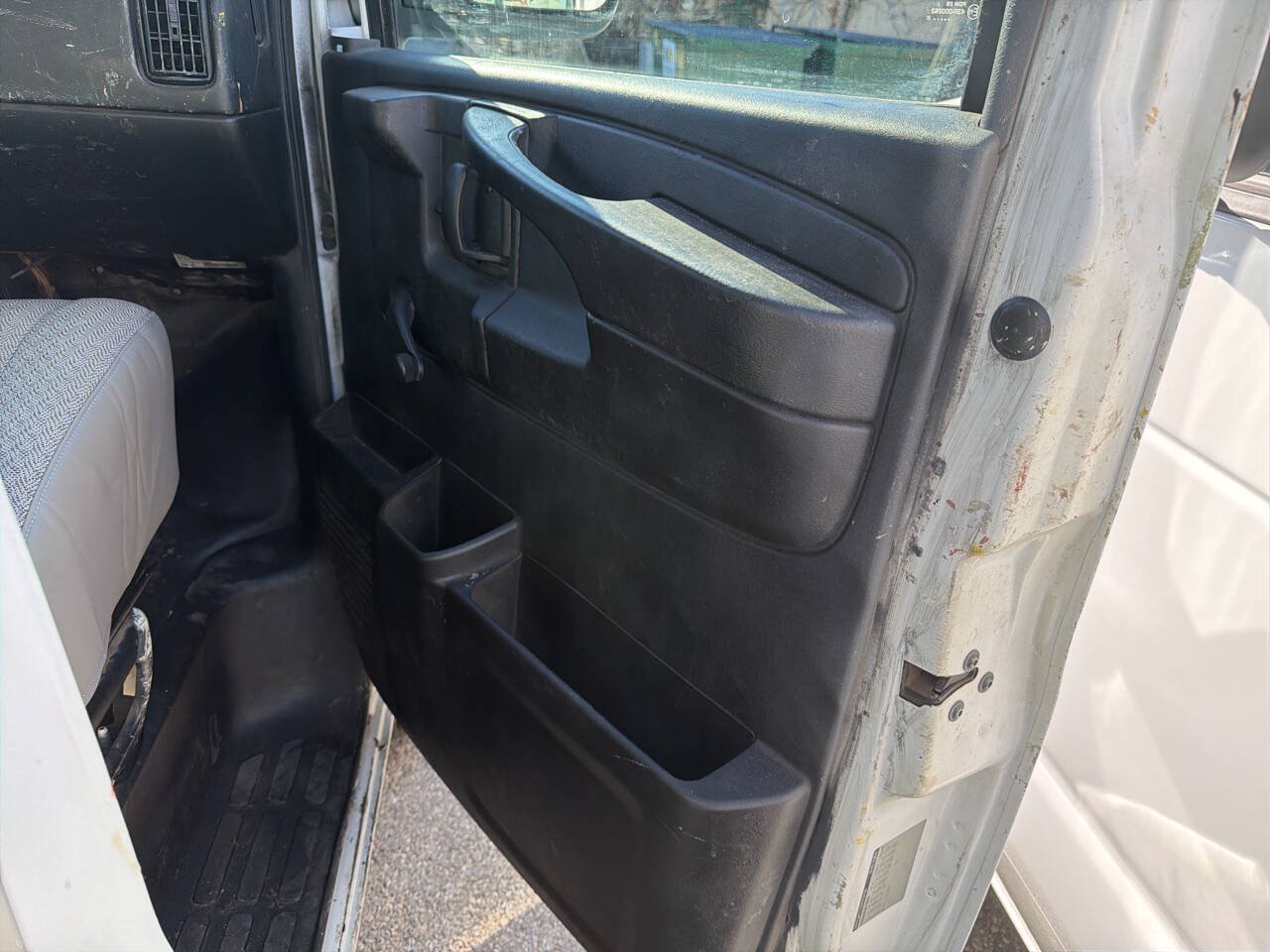 Used 2010 GMC Savana 3500 RWD image 10