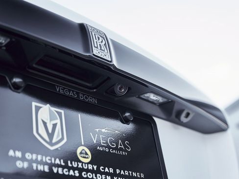 Used 2019 Rolls-Royce Wraith image 14