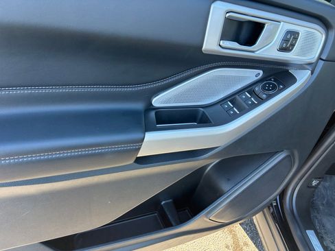 Certified 2023 Ford Explorer Limited w/ Limited Technology Package image 13