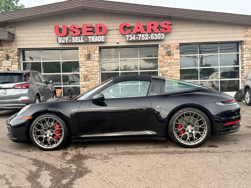 Used 2021 Porsche 911 Targa 4S w/ Premium Package AWD/4WD image 12