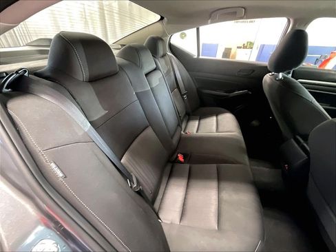 Used 2023 Nissan Altima 2.5 SV FWD image 16
