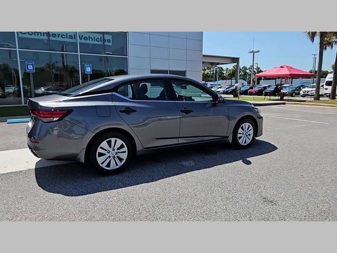 Used 2025 Nissan Sentra S image 34