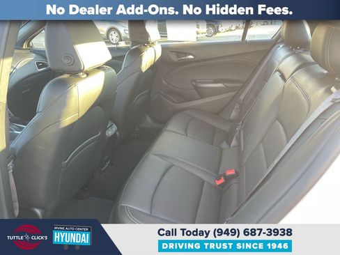 Used 2017 Chevrolet Cruze Premier FWD image 22