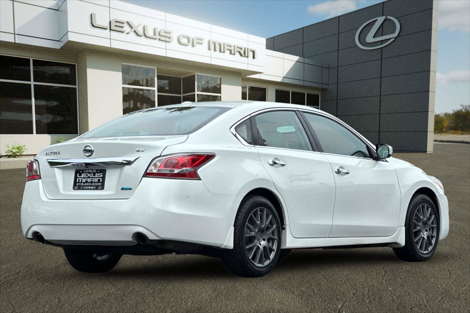 Used 2014 Nissan Altima 2.5 SV w/ Convenience Package FWD image 8