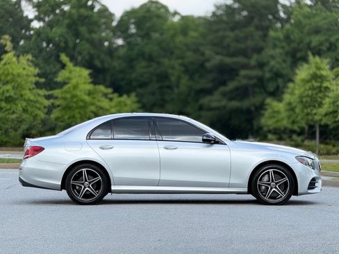 Used 2019 Mercedes-Benz E 300 4MATIC image 12