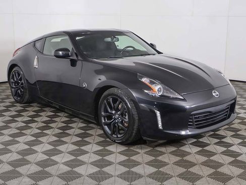 Used 2020 Nissan 370Z Coupe image 40