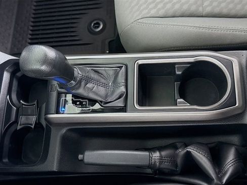 Used 2020 Toyota Tacoma SR5 image 19