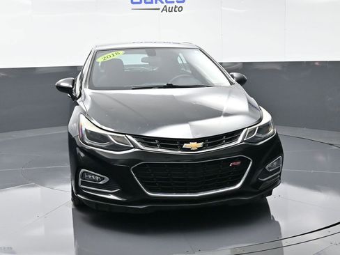 Used 2018 Chevrolet Cruze LT w/ Convenience Package image 3