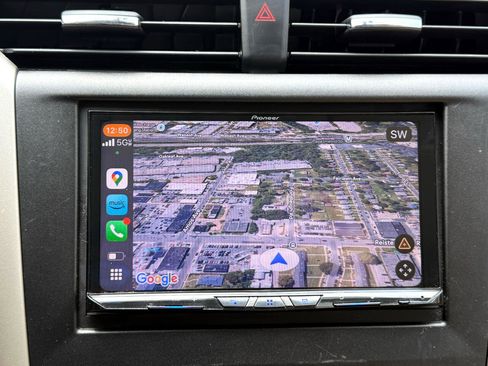 Used 2016 Ford Fusion Energi SE image 6