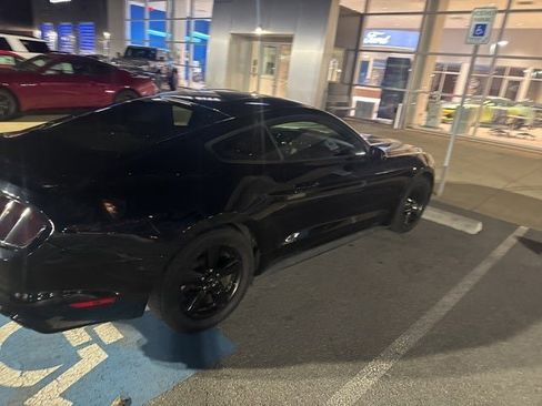 Used 2015 Ford Mustang Coupe image 7