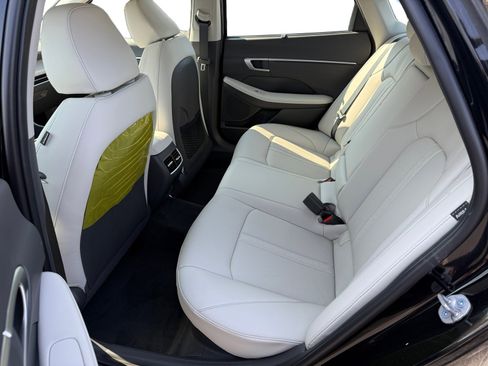 New 2025 Hyundai Sonata Limited image 16