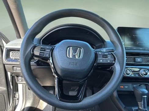 Used 2022 Honda Civic LX image 10